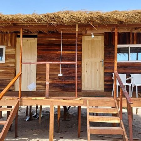 Bosofet Beach And Creek Lodge Sanyang Bagian luar foto